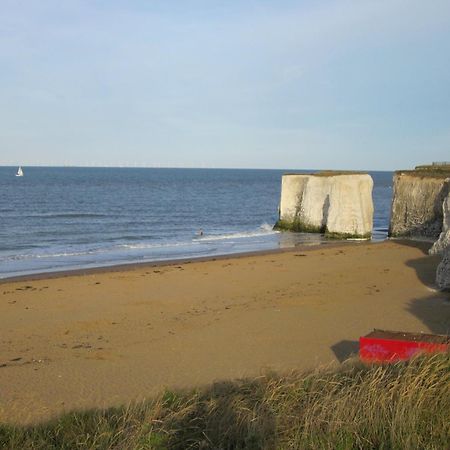 Bella, Two Bedroom Apartment Close To The Beach Margate Buitenkant foto